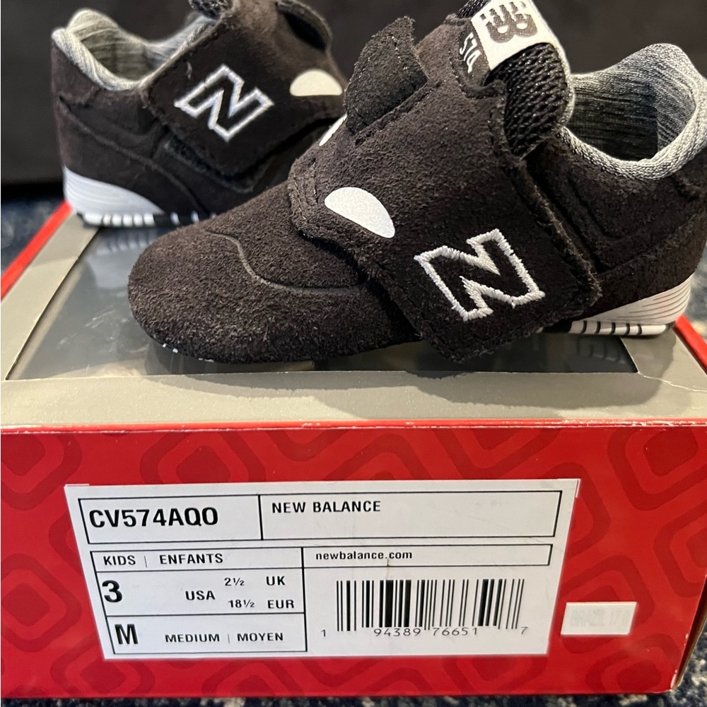 NWT New Balance 574 baby crib sneaker- 3M (6-9 months)